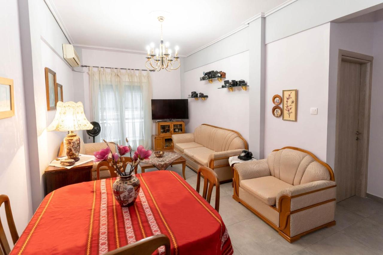 Byt Downtown Flat Larissa Exterior foto