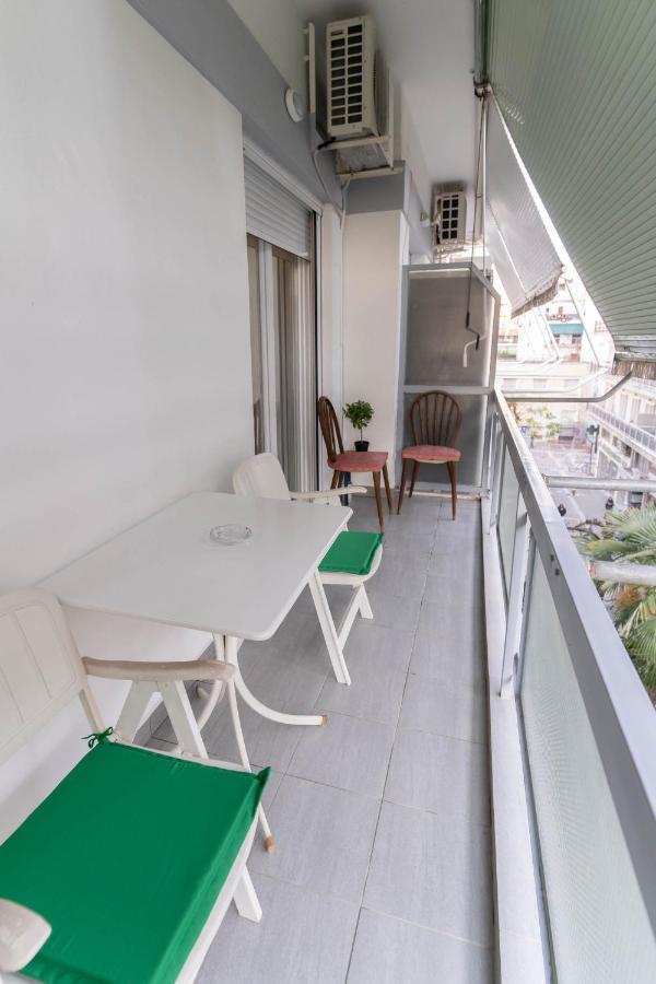 Byt Downtown Flat Larissa Exterior foto
